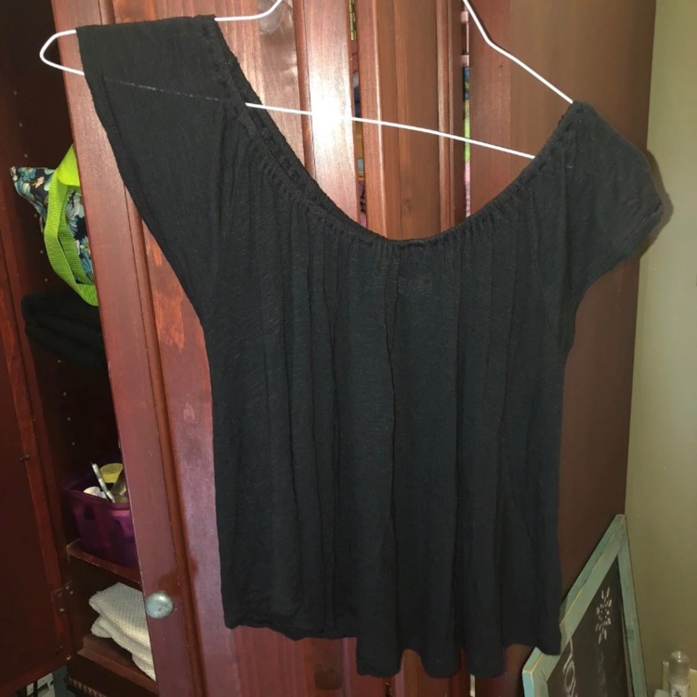 Aeropostale Black top